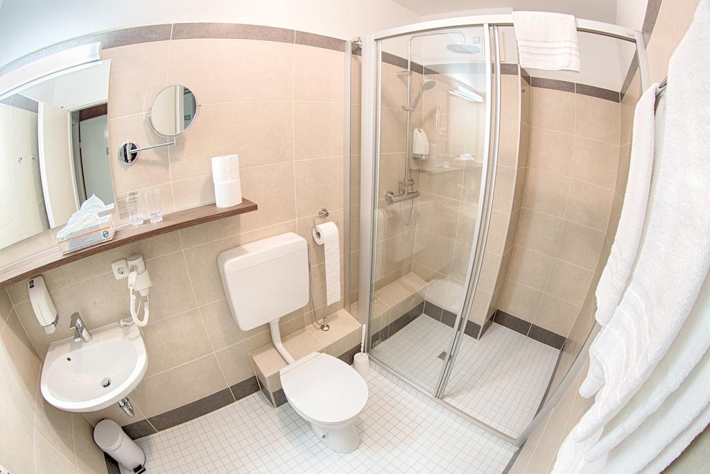 Fruehstueckshotel Waldbauer Bad Schallerbach Oda fotoğraf